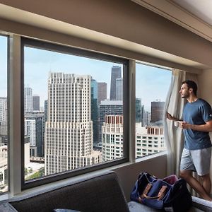 Chambre Lit King-Size avec Accès aux Personnes Handicapées
